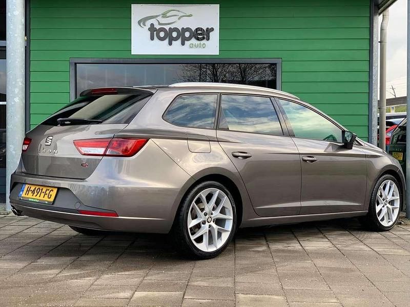 Occasion Seat Leon ST Business 122 PK (89 kW) 2013 Grijs Stationwagen