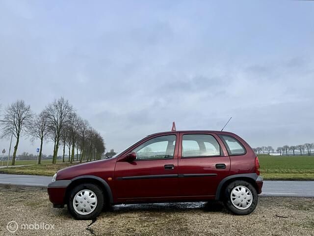 Occasion Opel Corsa 65 PK (47 kW) 1999 Rood Hatchback