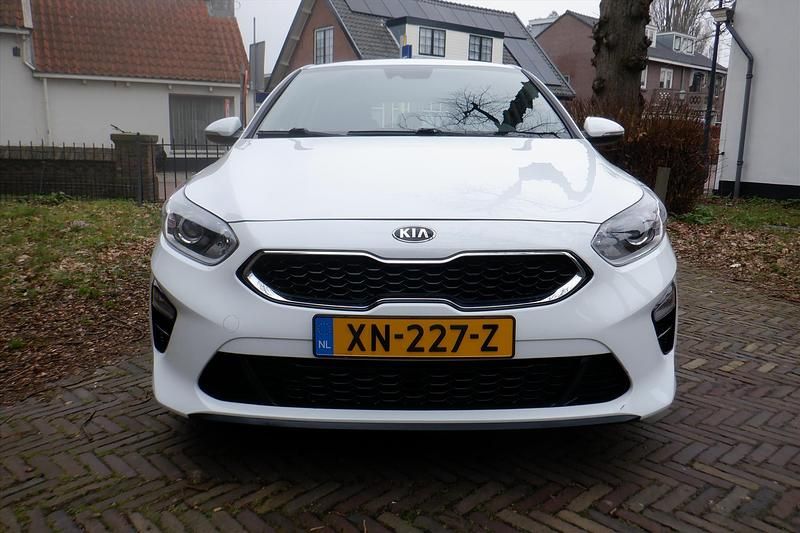 Occasion Kia Ceed 120 PK (88 kW) 2019 Wit Hatchback