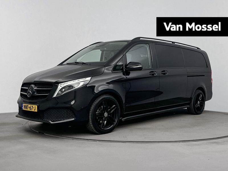 Zwart Gebruikt 2020 Mercedes V250 MPV | € 42.940 (Goede deal) - Afbeelding 1/4