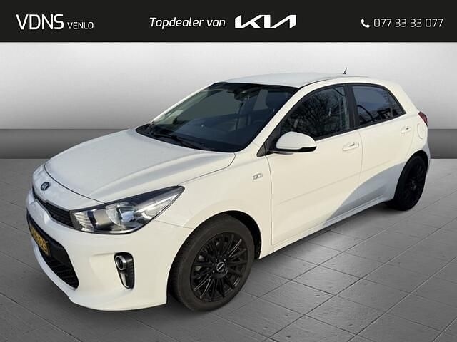 Wit Occasion 2017 Kia Rio Comfort Hatchback | € 10.950 (Eerlijke prijs) - Afbeelding 1/4