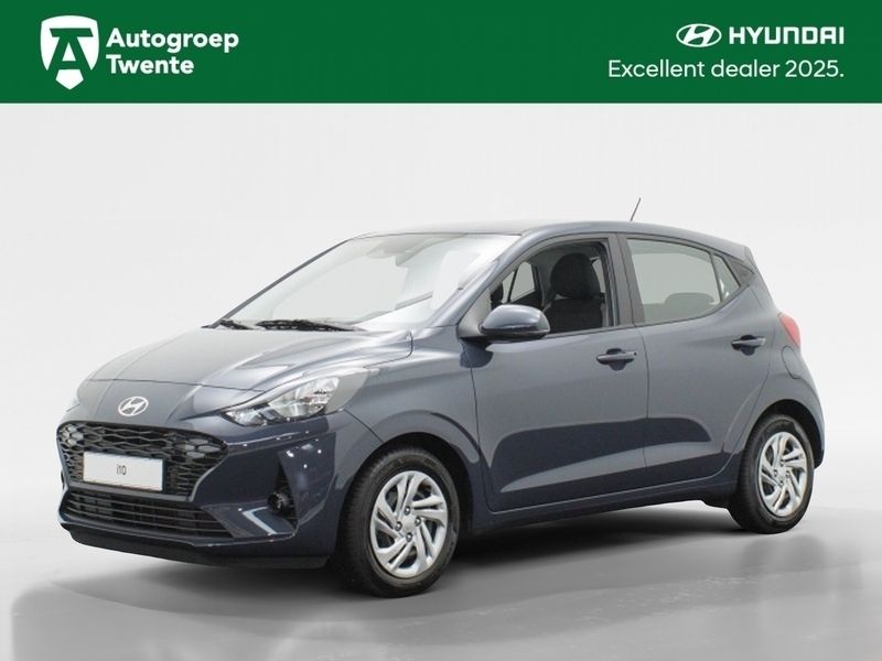 Grijs Gebruikt 2024 Hyundai i10 Comfort Hatchback | € 17.740 (Eerlijke prijs) - Afbeelding 1/3