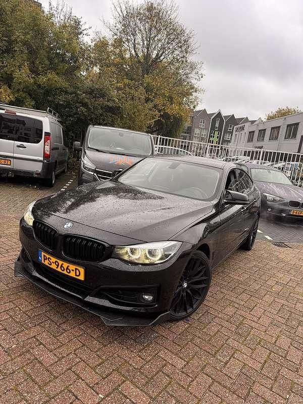 Gebruikt 2017 BMW 320 Gran Turismo Sport Line Sedan | € 12.900 (Super prijs) - Afbeelding 1/4