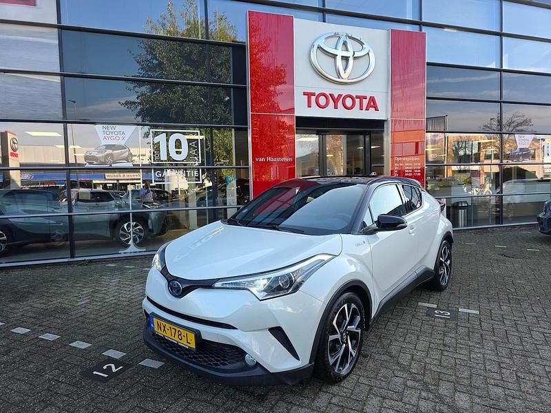 Wit (parellak) Gebruikt 2017 Toyota C-HR+ SUV | € 18.000 - Afbeelding 1/4