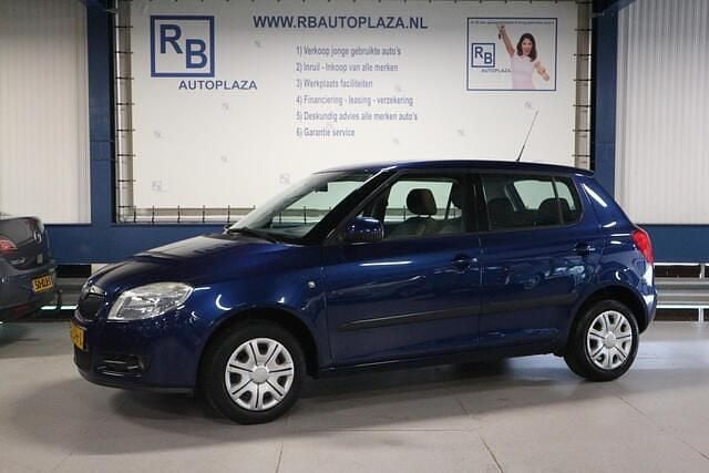 Blauw Gebruikt 2009 Skoda Fabia Ambition Hatchback | € 2.250 (Goede deal) - Afbeelding 1/4
