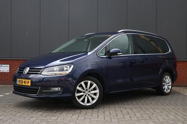 Blauw Occasion 2019 VW Sharan Exclusive MPV | € 23.950 (Super prijs) - Afbeelding 1/4