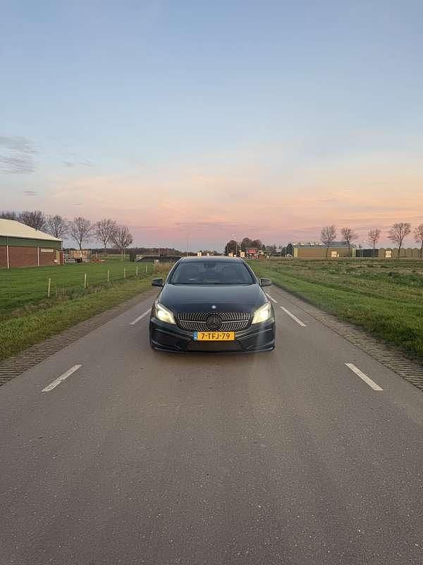 Zwart Gebruikt 2012 Mercedes A180 Ambition Stationwagen | € 12.990 (Duur) - Afbeelding 1/4