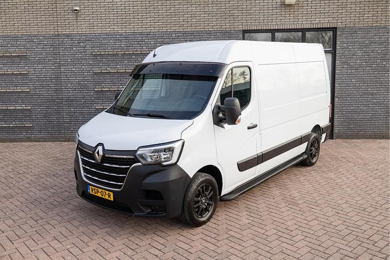 Wit Occasion 2022 Renault Master Komfort MPV | € 18.950 (Eerlijke prijs) - Afbeelding 1/4