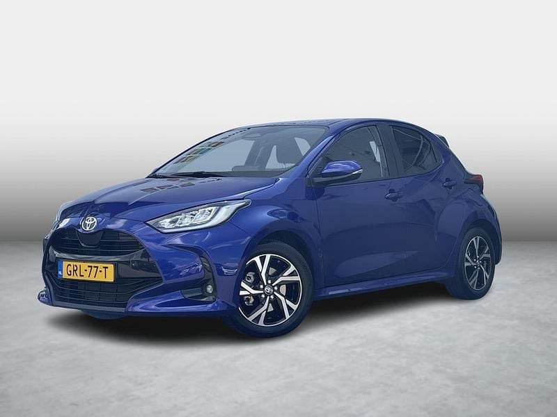 Blauw Gebruikt 2024 Toyota Yaris Hybrid Edition Hatchback | € 25.499 (Eerlijke prijs) - Afbeelding 1/4