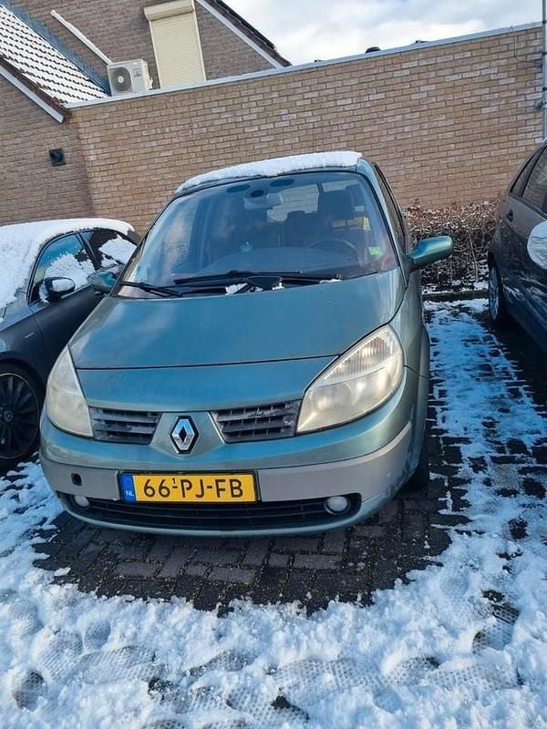 Gebruikt 2004 Renault Grand Scénic II MPV | € 1.500 (Eerlijke prijs) - Afbeelding 1/4