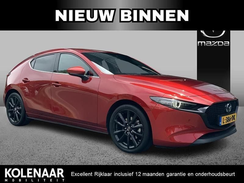 Rood Gebruikt 2021 Mazda 3 Luxury Hatchback | € 20.895 (Eerlijke prijs) - Afbeelding 1/4