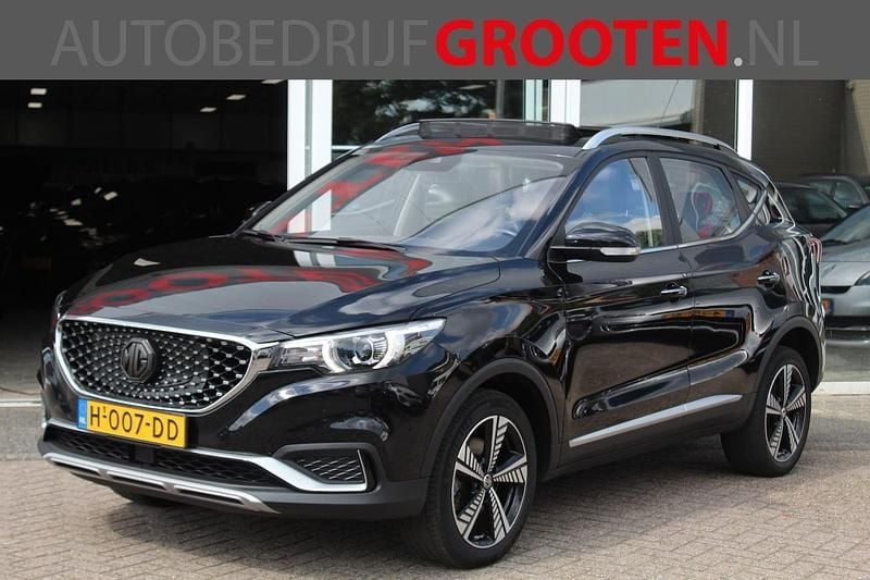 Zwart (metallic) Occasion 2019 MG ZS Luxury SUV | € 11.488 (Eerlijke prijs) - Afbeelding 1/4