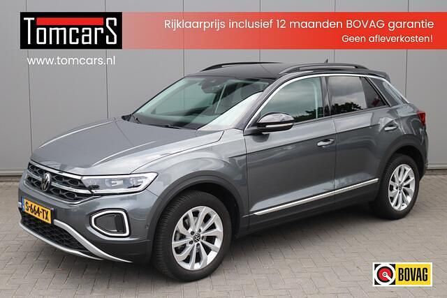 Grijs Gebruikt 2022 VW T-Roc Style SUV | € 26.450 (Eerlijke prijs) - Afbeelding 1/4