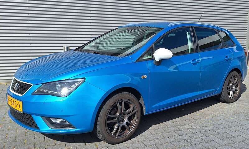 Blauw Gebruikt 2016 Seat Ibiza ST Style Stationwagen | € 9.250 (Eerlijke prijs) - Afbeelding 1/4