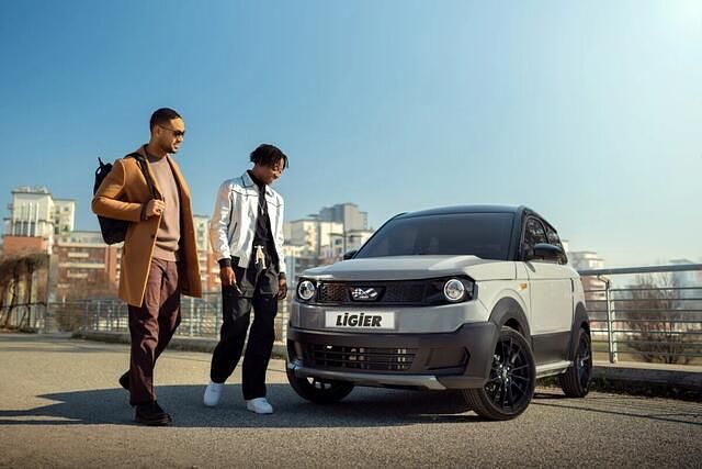 Zwart Gebruikt 2024 Ligier Myli Hatchback | € 14.490 - Afbeelding 1/4