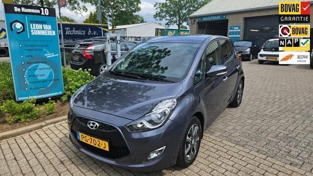 Grijs Gebruikt 2017 Hyundai ix20 GO! MPV | € 15.850 (Eerlijke prijs) - Afbeelding 1/4