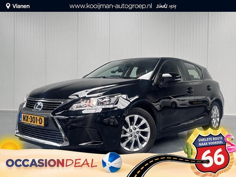 Zwart Gebruikt 2017 Lexus CT200h Hatchback | € 16.950 (Eerlijke prijs) - Afbeelding 1/4