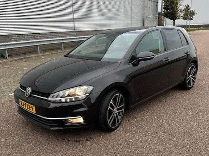 Zwart Gebruikt 2017 VW Golf VII Comfortline Stationwagen | € 10.899 (Goede deal) - Afbeelding 1/4
