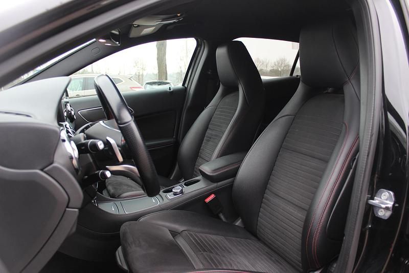 Occasion Mercedes GLA180 Business 123 PK (90 kW) 2019 Zwart SUV