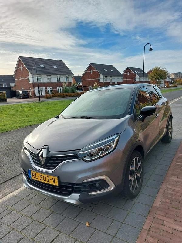 Grijs Occasion 2018 Renault Captur Intens SUV | € 9.995 (Eerlijke prijs) - Afbeelding 1/4