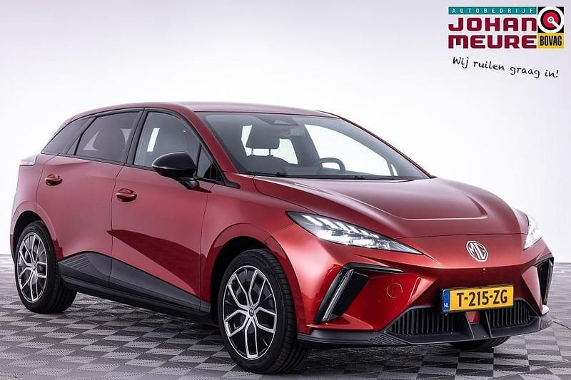 Rood Gebruikt 2023 MG MG4 EV Luxury Hatchback | € 21.900 (Goede deal) - Afbeelding 1/4