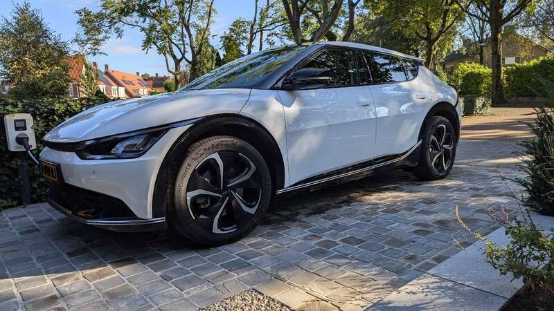 Wit Gebruikt 2022 Kia EV6 4 SUV | € 33.450 (Super prijs) - Afbeelding 1/4