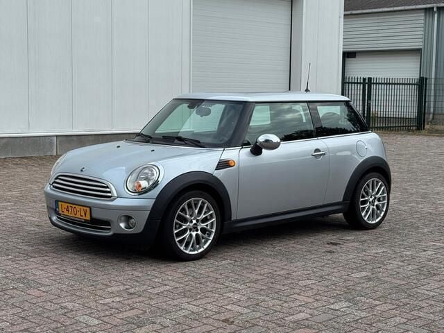 Grijs Gebruikt 2009 Mini ONE Hatchback | € 4.250 (Eerlijke prijs) - Afbeelding 1/4