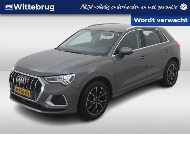 Grijs, metallic lak Gebruikt 2021 Audi Q3 Business SUV | € 32.950 (Eerlijke prijs) - Afbeelding 1/2