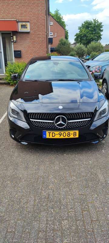 Gebruikt 2016 Mercedes CLA180 Shooting Brake OrangeArt Edition Stationwagen | € 17.000 (Iets duurder) - Afbeelding 1/4