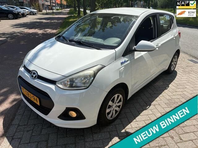 Wit Gebruikt 2014 Hyundai i10 Comfort Hatchback | € 5.495 (Eerlijke prijs) - Afbeelding 1/4