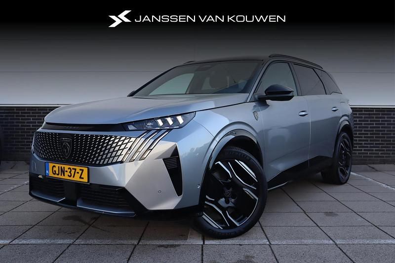 Grijs Gebruikt 2024 Peugeot e-5008 GTi SUV | € 40.795 - Afbeelding 1/4