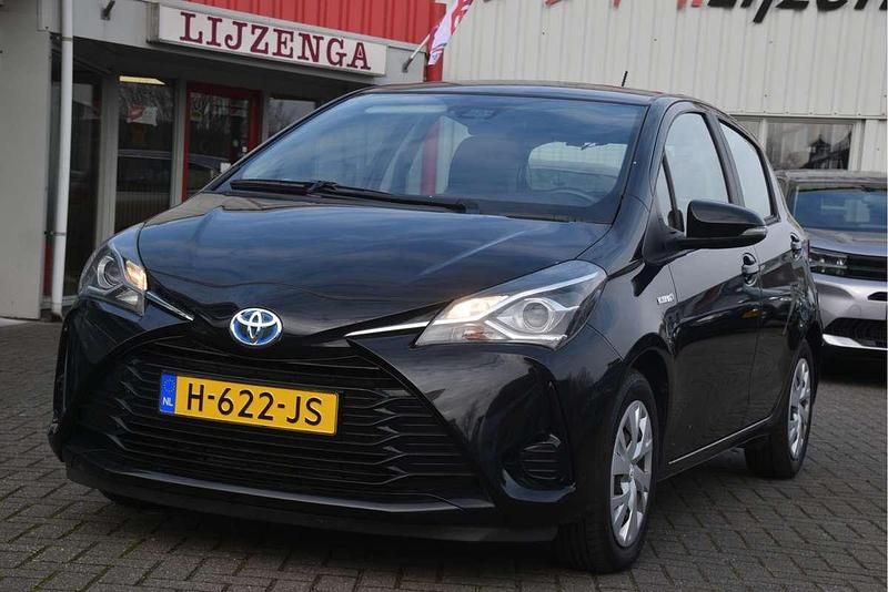 Occasion Toyota Yaris Hybrid Active 116 PK (85 kW) 2020 Zwart Hatchback