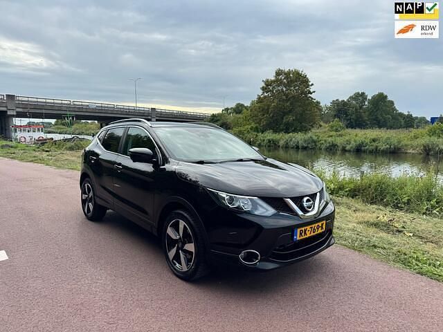 Zwart Gebruikt 2017 Nissan Qashqai N-Connecta SUV | € 10.250 (Goede deal) - Afbeelding 1/4