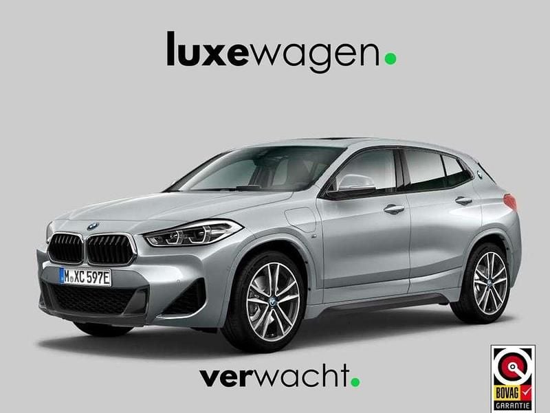 Grijs, metallic lak Gebruikt 2023 BMW X2 M Sport SUV | € 38.900 (Iets duurder) - Afbeelding 1/4