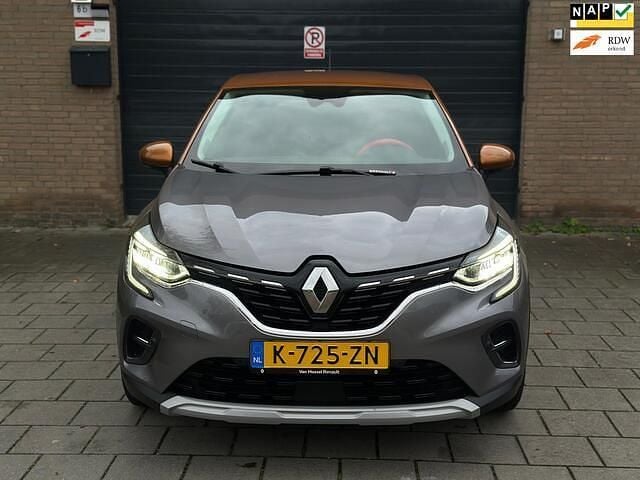 Grijs Gebruikt 2021 Renault Captur Intens SUV | € 13.500 (Goede deal) - Afbeelding 1/4