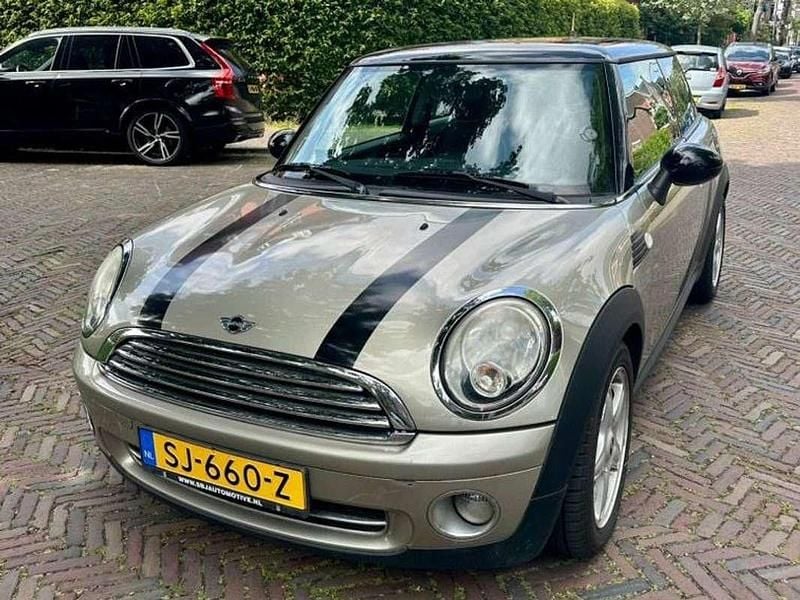 Grijs Gebruikt 2007 Mini Cooper Hatchback | € 3.950 (Goede deal) - Afbeelding 1/4