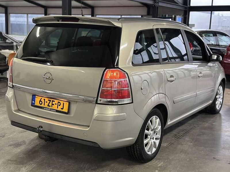 Occasion Opel Zafira 150 PK (110 kW) 2008 Grijs MPV
