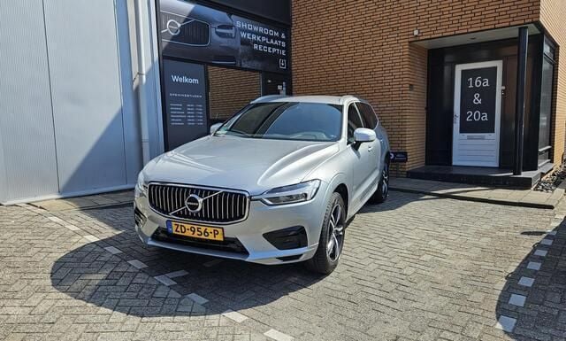 Grijs Gebruikt 2019 Volvo XC60 R-Design SUV | € 31.950 (Eerlijke prijs) - Afbeelding 1/4