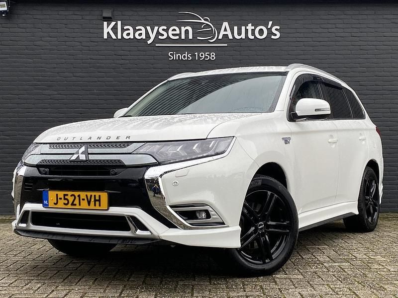 Wit Gebruikt 2020 Mitsubishi Outlander P-HEV Intense+ SUV | € 27.950 (Duur) - Afbeelding 1/4