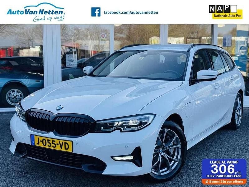 Wit Gebruikt 2020 BMW 330e Executive Stationwagen | € 22.850 (Goede deal) - Afbeelding 1/4