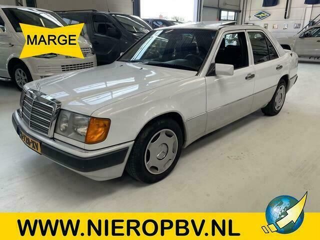 Wit Gebruikt 1990 Mercedes E200 Sedan | € 7.750 - Afbeelding 1/4