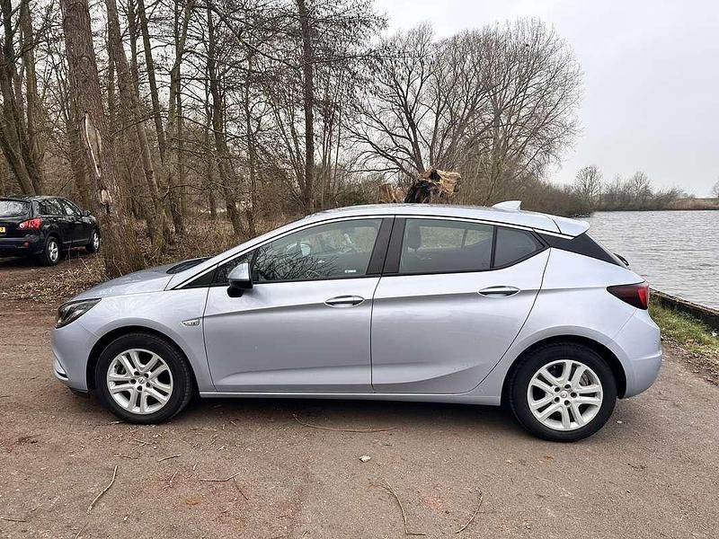 Occasion Opel Astra Edition 105 PK (77 kW) 2017 Blauw Hatchback