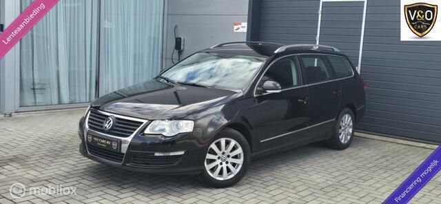 Zwart Gebruikt 2006 VW Passat Comfortline Stationwagen | € 2.250 (Eerlijke prijs) - Afbeelding 1/4
