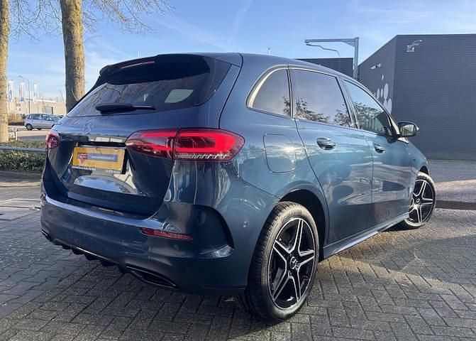 Occasion Mercedes B250e AMG 218 PK (160 kW) 2021 Blauw MPV