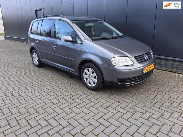 Grijs (metallic) Gebruikt 2006 VW Touran Trendline MPV | € 1.250 (Eerlijke prijs) - Afbeelding 1/4