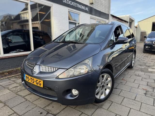 Grijs Gebruikt 2007 Mitsubishi Grandis MPV | € 2.249 (Eerlijke prijs) - Afbeelding 1/4