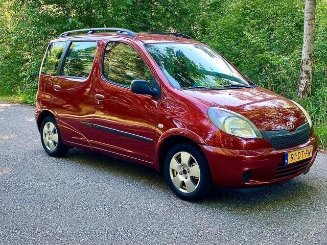 Occasion Toyota Yaris Sol 86 PK (63 kW) 1999 Rood Stationwagen