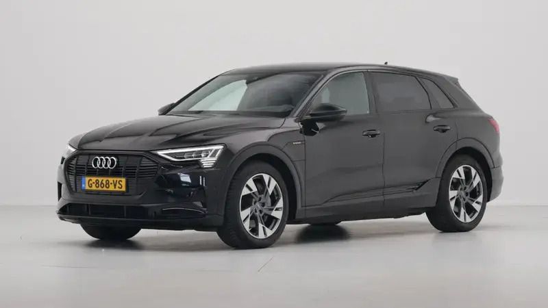 Mythos black metallic Gebruikt 2019 Audi e-tron Advanced SUV | € 30.990 - Afbeelding 1/4