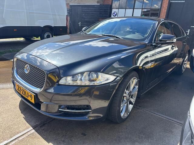 Grijs Gebruikt 2011 Jaguar XJ Sedan | € 7.900 - Afbeelding 1/4