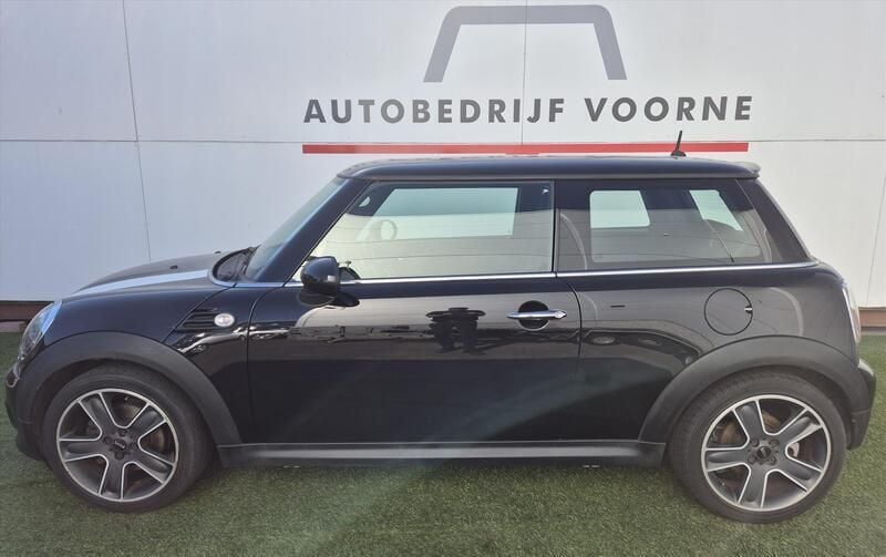 Zwart Gebruikt 2012 Mini Cooper Hatchback | € 8.545 (Eerlijke prijs) - Afbeelding 1/4